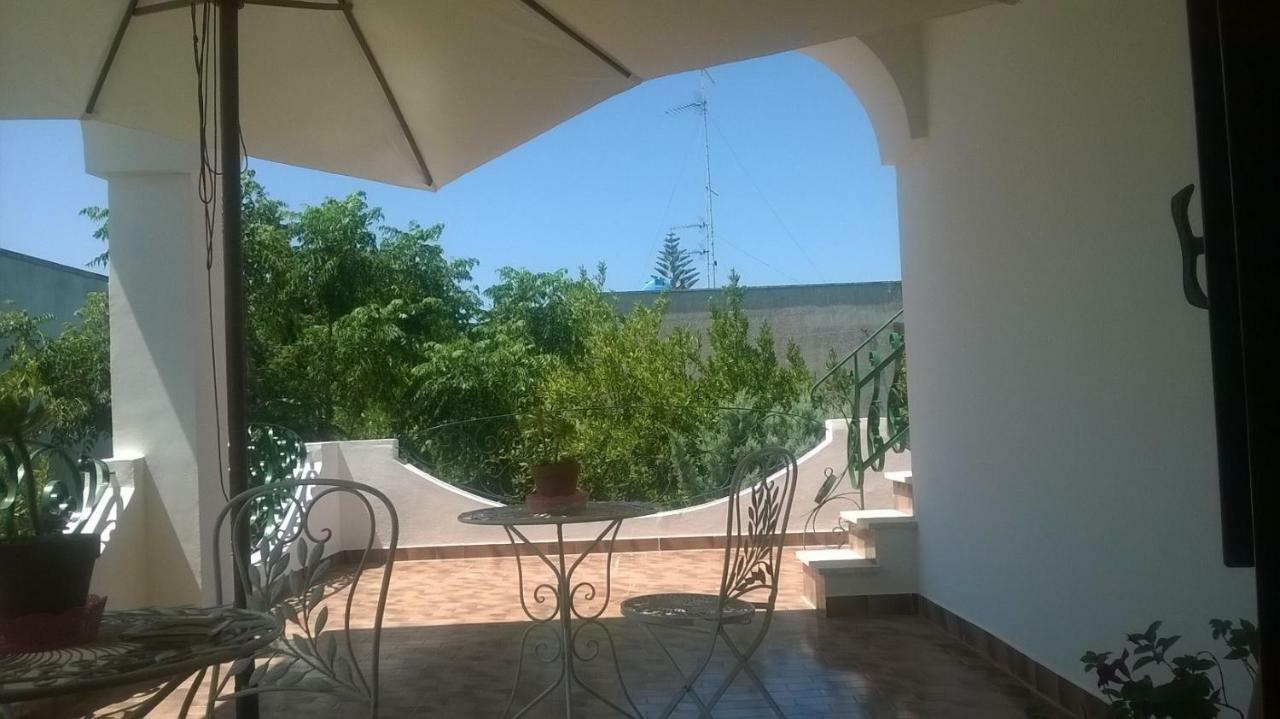 B&B Il Villino Torre Dell'Orso Exterior photo