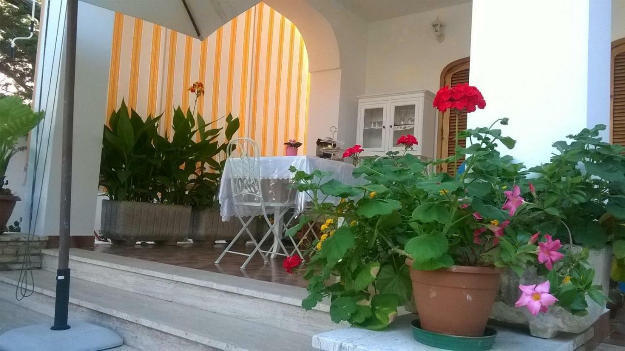 B&B Il Villino Torre Dell'Orso Exterior photo
